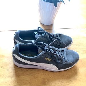 Puma Classic Suede Sneakers Gray & White